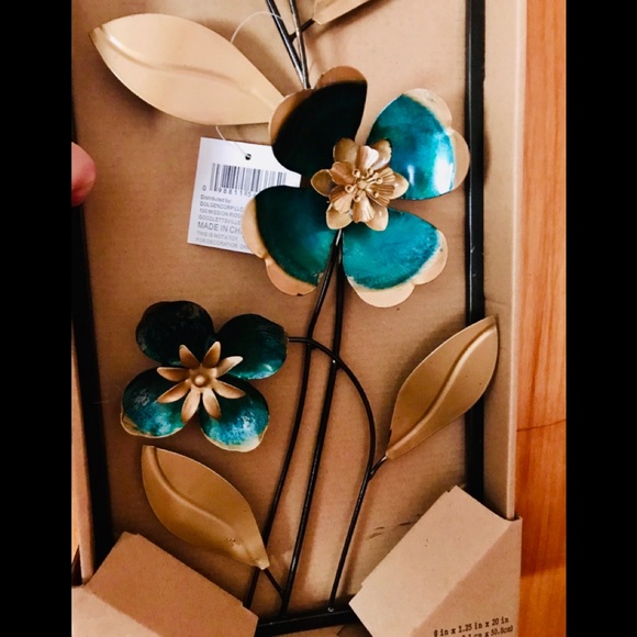 Beautiful Teal Green Floral Wall Hanging - Picture 4 of 7